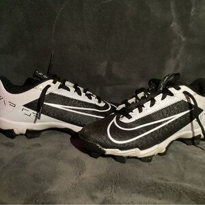 Nike Dual-Tone Sports Cleats